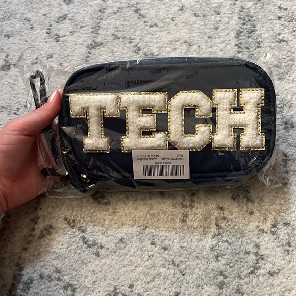 brand new tech wristlet organizer travel bag - Picture 2 of 3